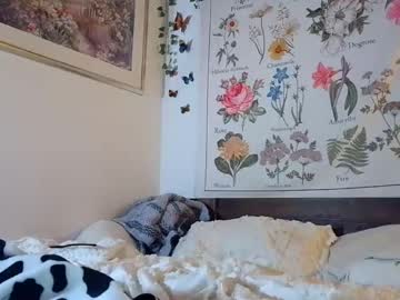webcam girl daisyyyxo live cam image #11813103