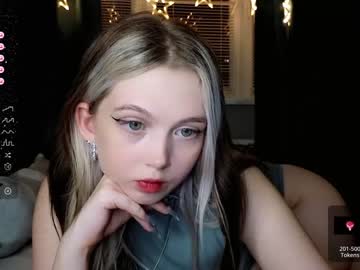 webcam girl small_blondee live cam image #7987841
