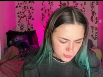 webcam girl fairyinthewild live cam image #7347314