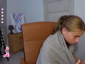 webcam girl abby_laker live cam image #10184365
