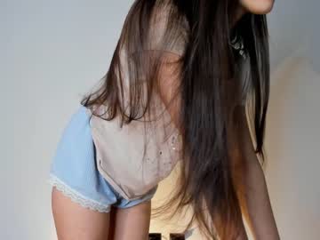 webcam girl emilybatee live cam image #5300708