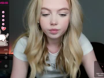 webcam girl small_blondee live cam image #5014081