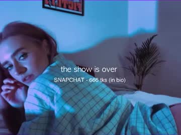 webcam girl yvie_ live cam image #11710791