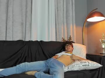webcam man bless_my_neighbor live cam image #4552983