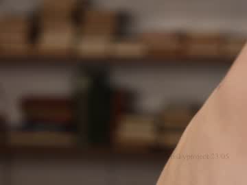 webcam girl riskyproject live cam image #9461148