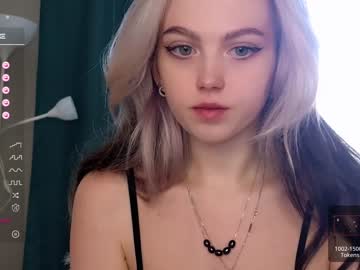 webcam girl small_blondee live cam image #7396931