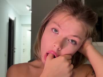webcam girl deva_alice live cam image #10886227