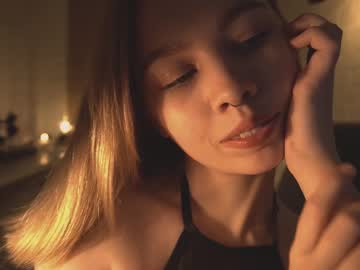 webcam girl bibi_it_is live cam image #2761865