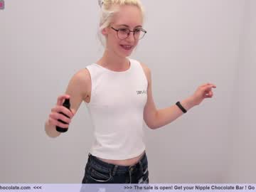 webcam girl girl_i_am live cam image #2891494