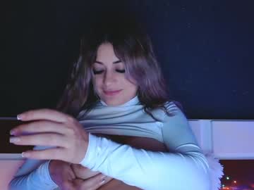 webcam girl mayadelevinnge live cam image #2645282