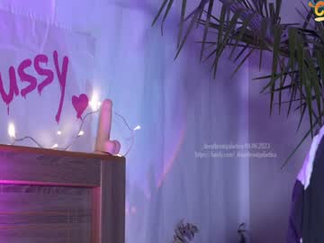 webcam girl _deepthroatgalactica live cam image #6092383