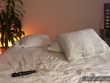 webcam girl phoenix_taylor live cam image #7760173