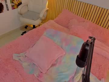 webcam girl little_effy18 live cam image #7528000