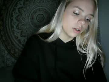 webcam girl cindyloulou1 live cam image #7949143