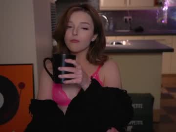 webcam girl lucydelovely live cam image #4044380