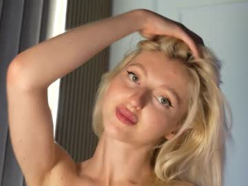 webcam girl yournaughtymiss live cam image #9460699