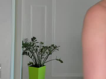 webcam girl sweety_rinushka_ live cam image #3179654