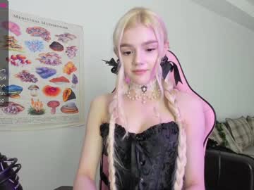 webcam girl allotropp live cam image #5322245