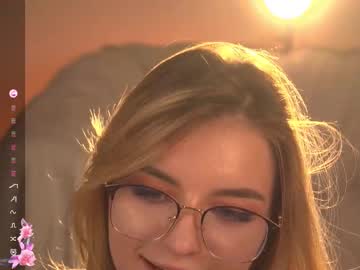 webcam girl my_little_pollly live cam image #12523185