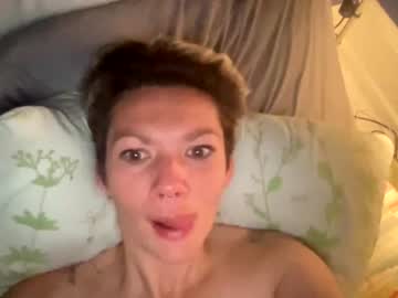 webcam girl rosey_hips live cam image #2228845