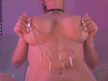 webcam girl soficb live cam image #10519807
