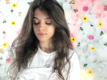 webcam girl babyaylin live cam image #12833845