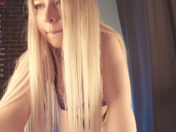 webcam girl yolandabertha live cam image #6502125