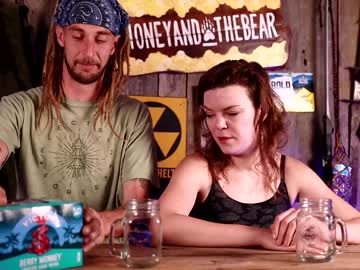 webcam couple honeyand_thebear live cam image #2437368
