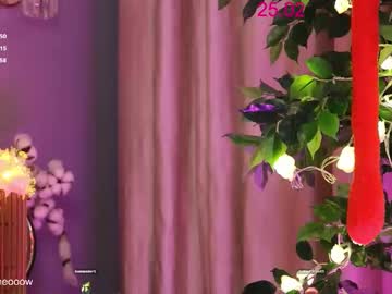 webcam girl lissa_meooow live cam image #11950937