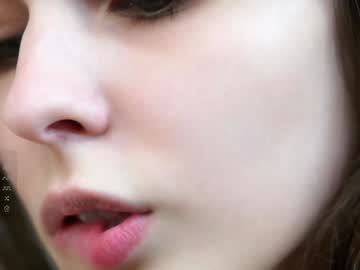 webcam girl peek_in_my_window live cam image #10434842