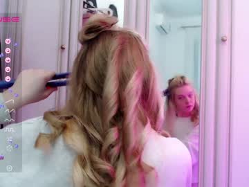 webcam girl small_blondee live cam image #5793855