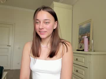 webcam girl eleonora_linn live cam image #3044677