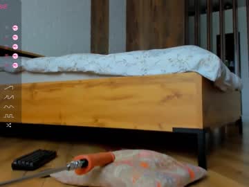 webcam girl xoxo4u_ live cam image #7895115