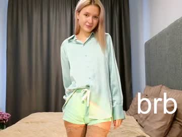 webcam girl charming_melody live cam image #9345763