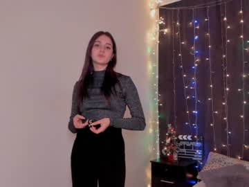 webcam girl thelmaandrewse live cam image #4565769