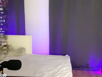 webcam girl adrianawow1 live cam image #11837297