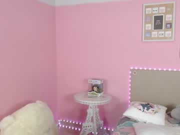 webcam girl little_effy18 live cam image #2503217
