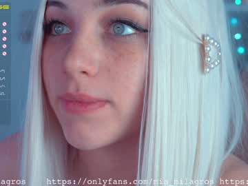 webcam girl mia_milagros live cam image #1240963