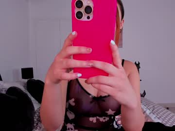 webcam girl kellytesh live cam image #6941570