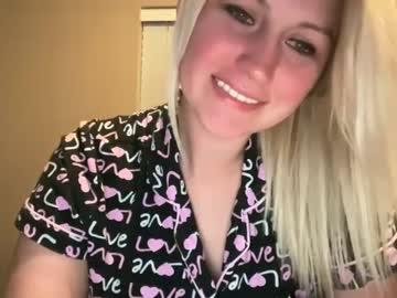 webcam girl smexxii93 live cam image #8630879
