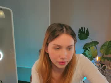 webcam girl yohji_yamamotoo live cam image #4472531