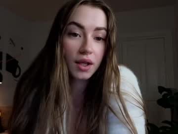 webcam girl strawberryjamx live cam image #6912862