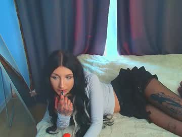 webcam girl kira_after_dark live cam image #12268478