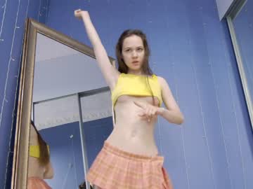 webcam girl kriskras__ live cam image #6470531