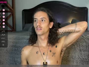 webcam man makingmoans live cam image #6635018