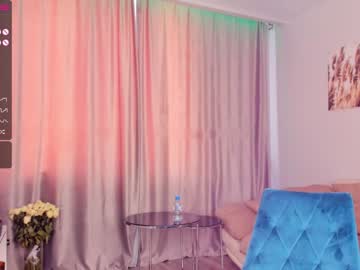 webcam girl your__voice live cam image #6460926