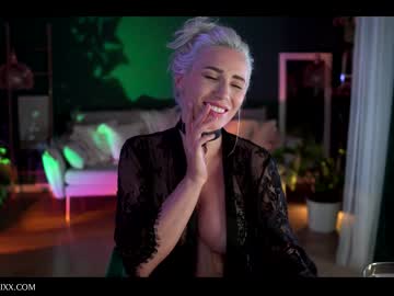 webcam girl provocatrixx live cam image #4283649