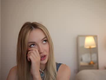 webcam girl kriss0leoo live cam image #12188386