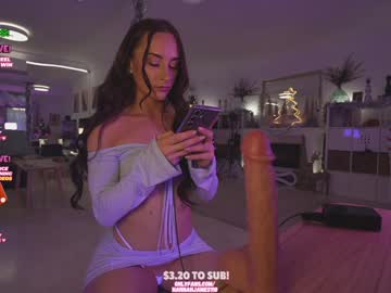 webcam girl hannahjames710 live cam image #11220705