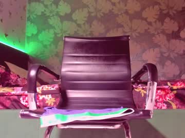 webcam man adam_muscle_ live cam image #3370322